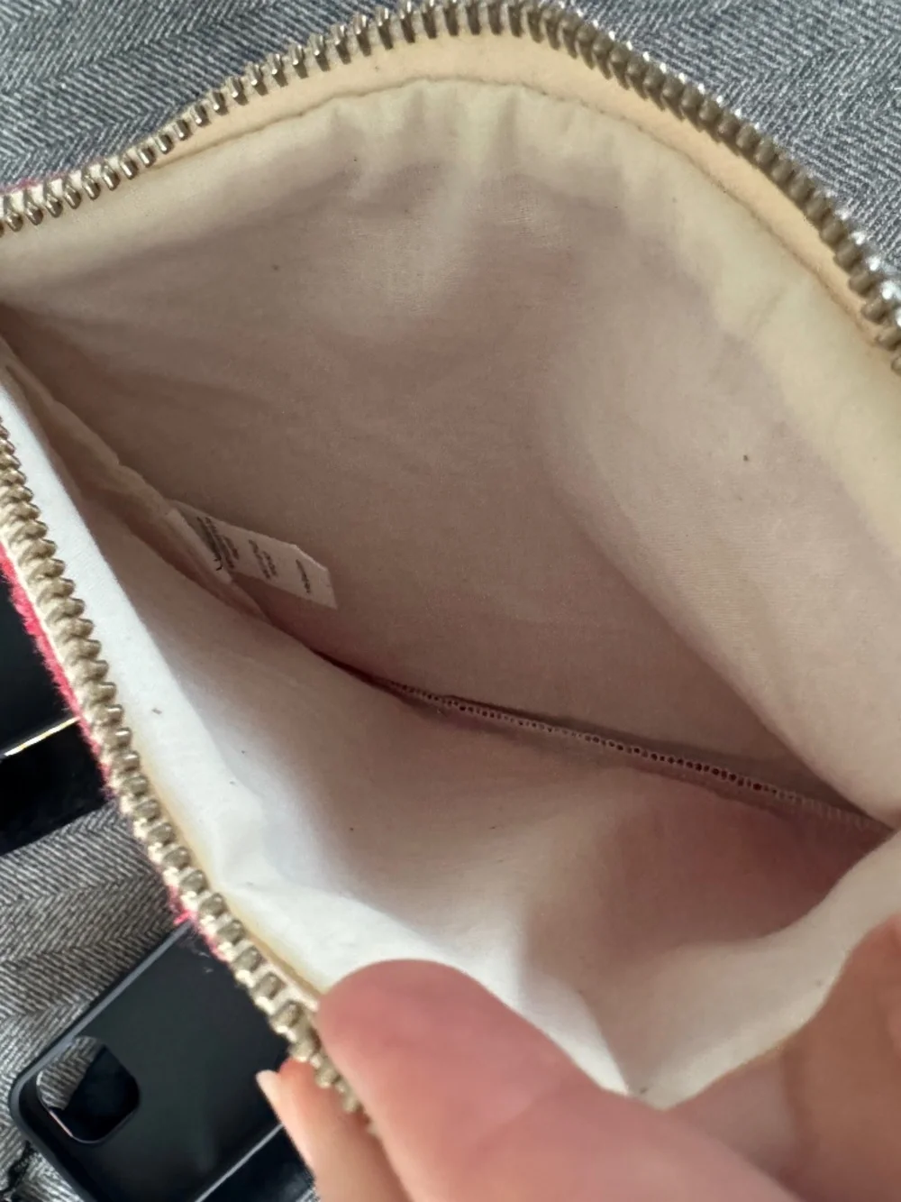 NWOT, DARLING FRENCH RED TEXTURED ENVELOPE POUCH WITH ZIPPERED CLOSURE